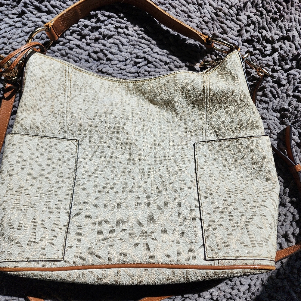 Michael Kors purse - Picture 2 of 5